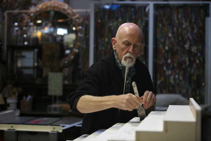 http://www.laobserved.com/intell/assets /clareatwork.jpg